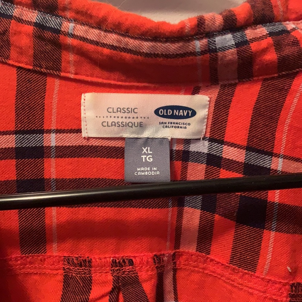 2 Button up - Picture 4 of 5